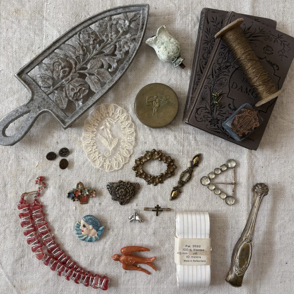 アンティーク商品